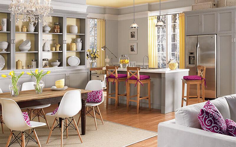 Как да съчетаете цветовете на мебелите в интериора?