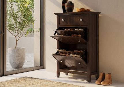 Как да изберте правилния шкаф за обувки за антрето си?